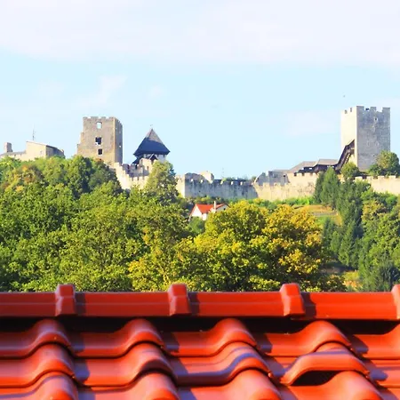 Small House In Hébergement de vacances Celje